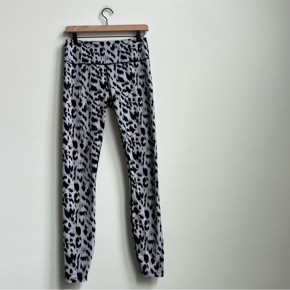 Varley Duncan High Rise Full Length Leggings Buckthorn Silver Cheetah Medium - Picture 4 of 11